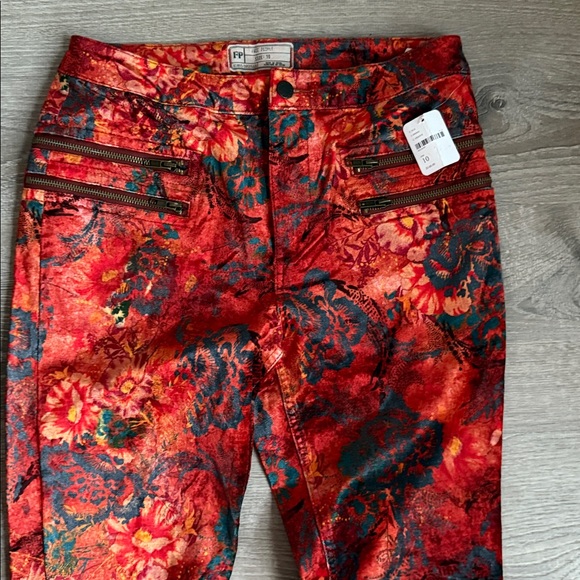 Free People Lennon Floral Velvet Skinny Pants, size 10, Red/Orange (NWT) - Picture 9 of 16